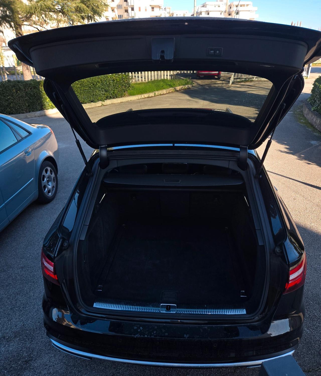 Audi A4 40 TDI Mild-Hybrid S line quattro