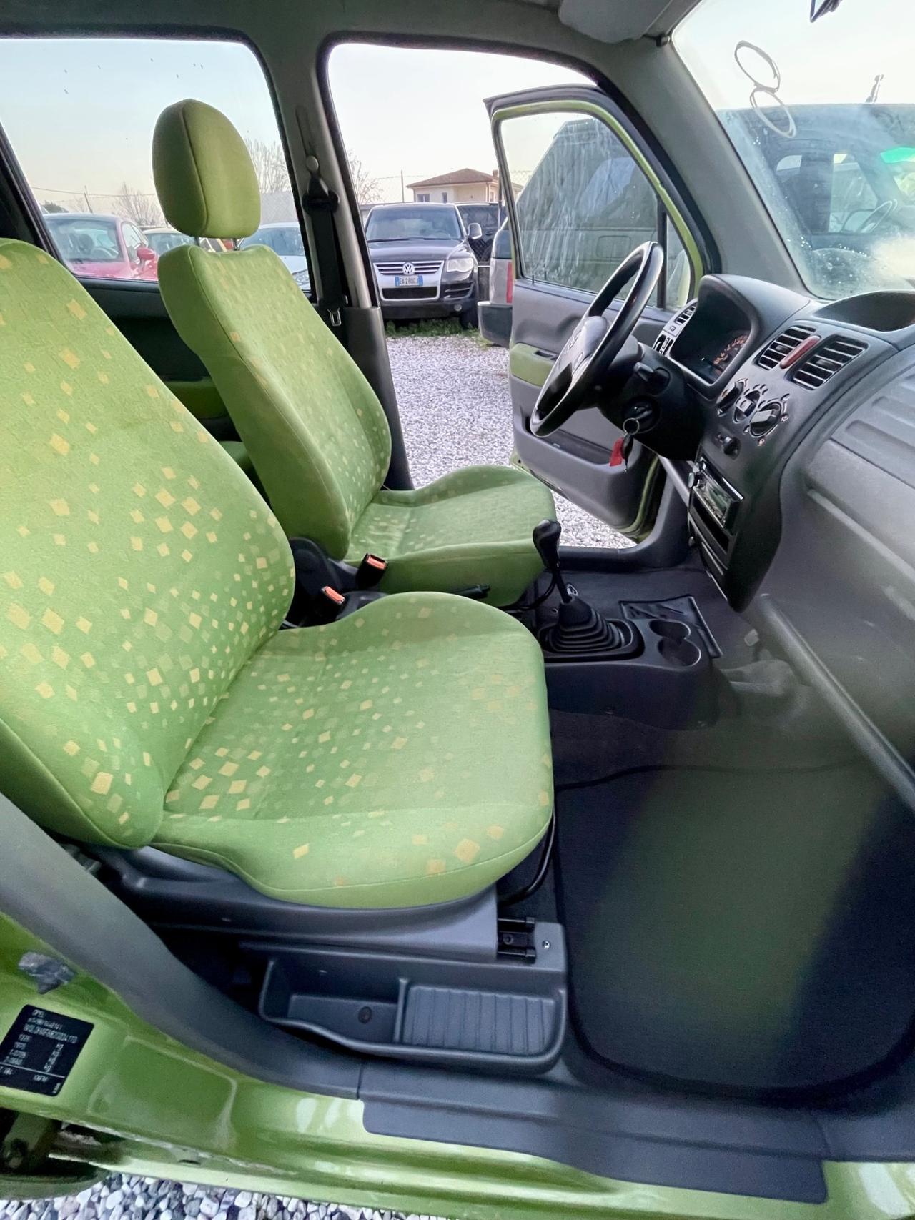 Opel Agila 1.0 12V Comfort