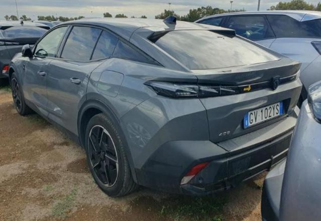 PEUGEOT 408 Plug-in Hybrid 225 e-EAT8 GT