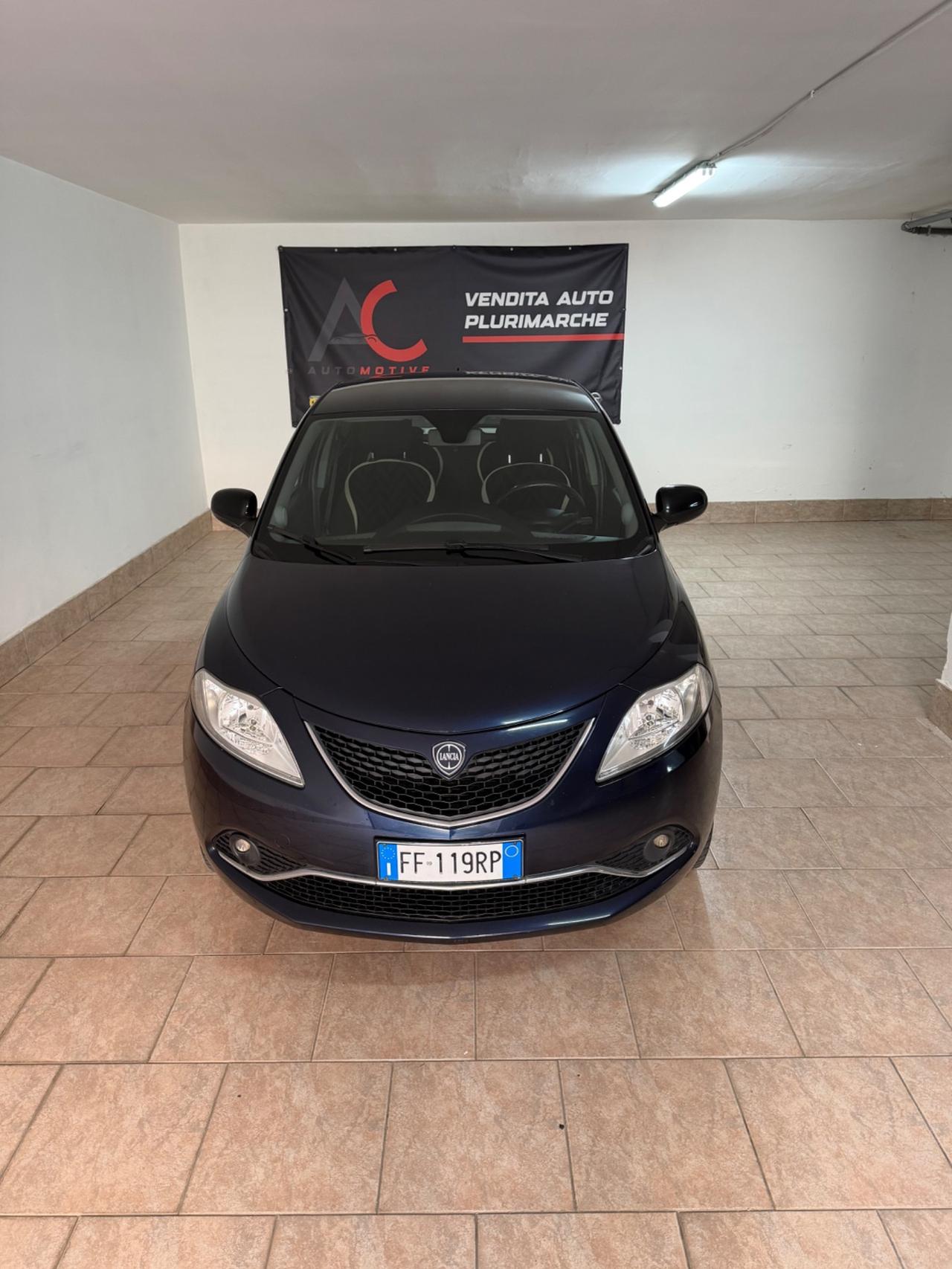 Lancia Ypsilon 0.9 TwinAir 85 CV 5 porte Metano Ecochic Platinum