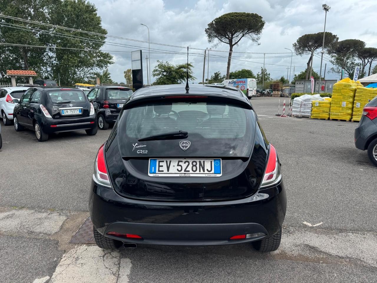Lancia Ypsilon 1. 2 BENZINA 69CV 2014