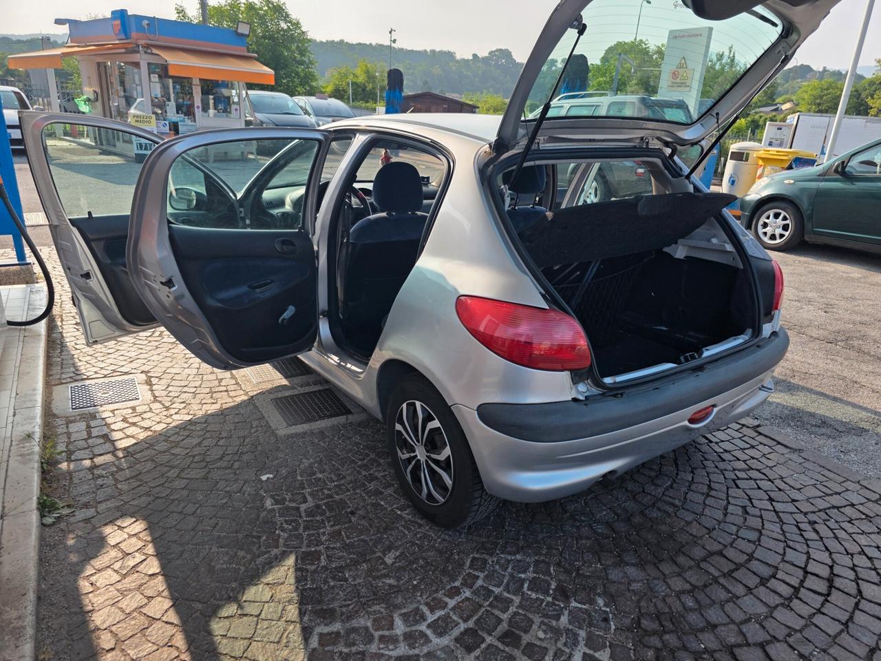Peugeot 206 1.4 5p. Con 245.000km Neopatentati ok