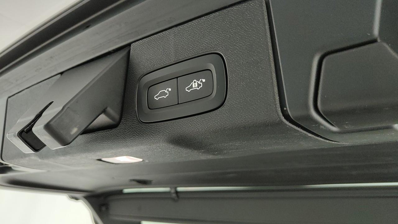 VOLVO XC60 2.0 t6 phev Plus Dark awd auto