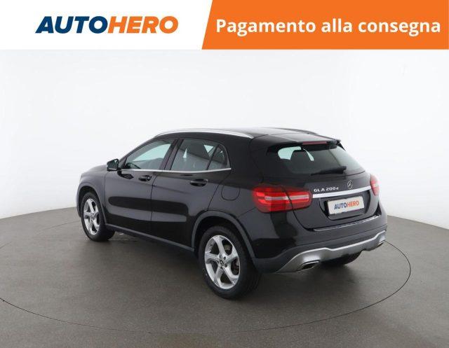 MERCEDES-BENZ GLA 200 d Automatic Sport