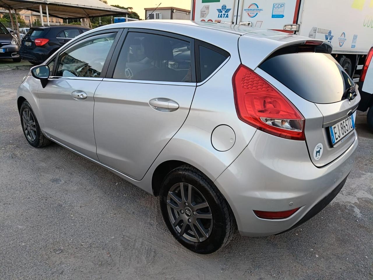Ford Fiesta 1.4 5 porte Bz.- GPL Titanium