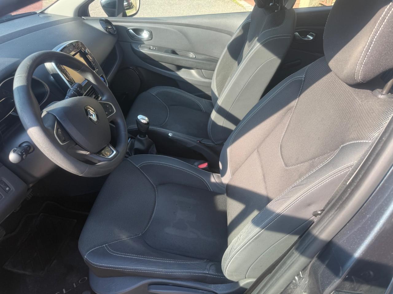 Renault Clio dCi 8V 90 CV 5 porte Duel2