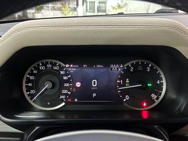 LAND ROVER Defender 110 3.0D I6 200 CV AWD Auto SEda ?599,00