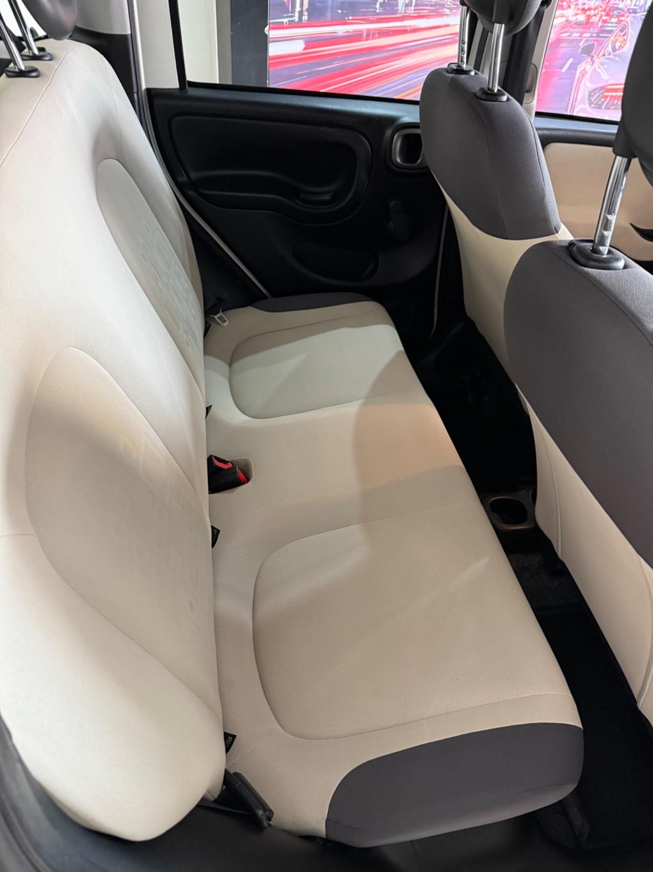 Fiat Panda 0.9 TwinAir Turbo Natural Power Lounge