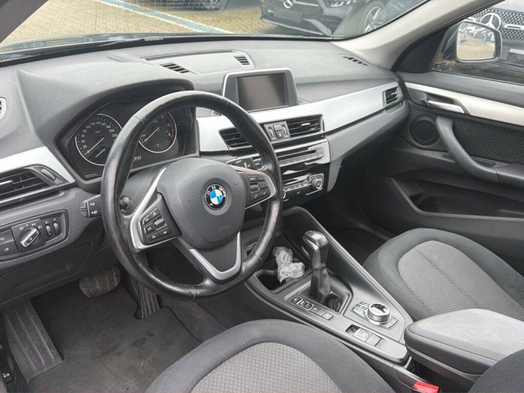 BMW X1 18 d Business xDrive Steptronic