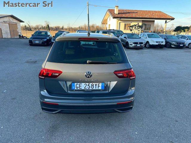 VOLKSWAGEN Tiguan Tiguan 2.0 tdi Life 150cv dsg GE258YF