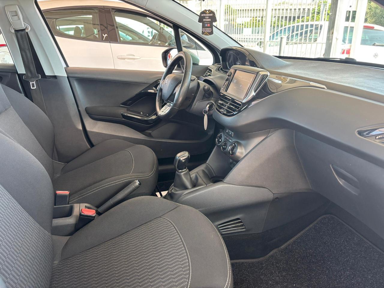Peugeot 208 PureTech 82 5 porte Allure