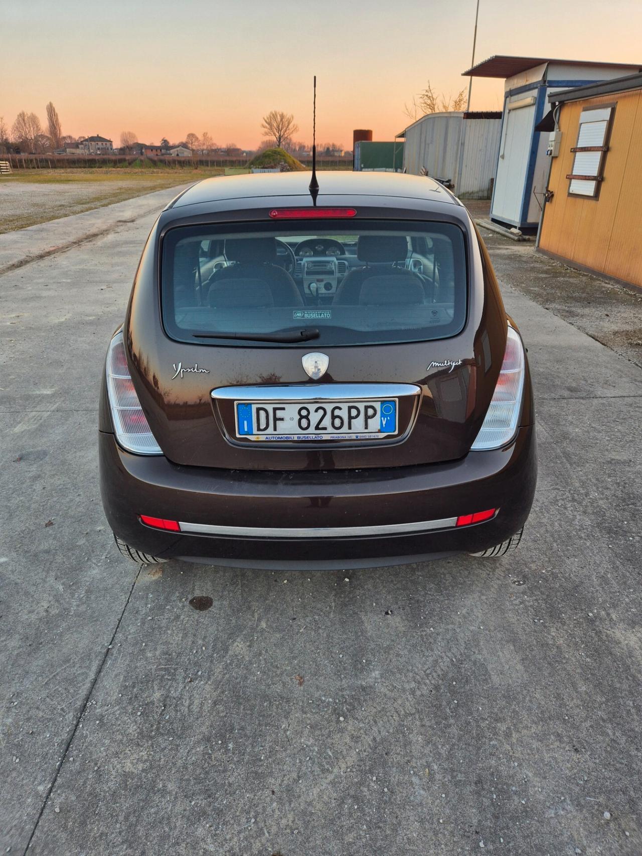 Lancia Ypsilon 1.3 MJT 75 CV