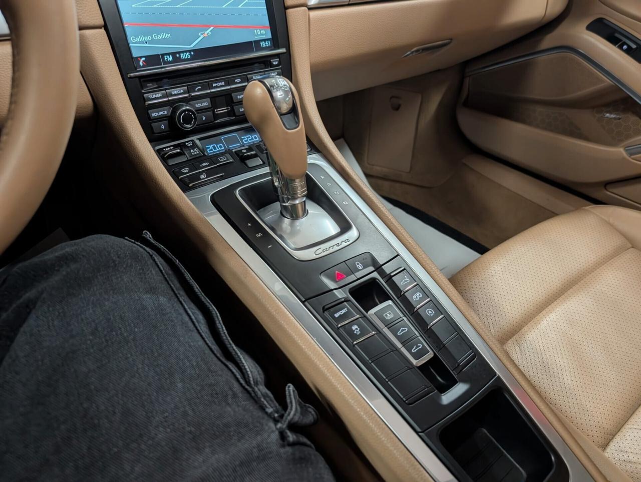 Porsche 911 3.4 Carrera 4 Coupé