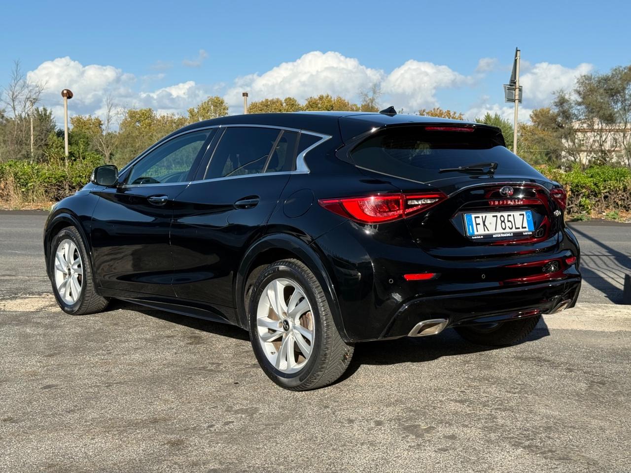 Infiniti Q30 1.5d Business 109cv