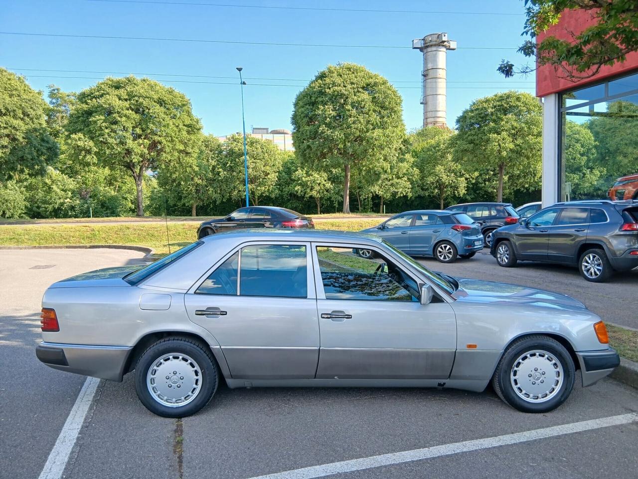 Mercedes-benz E 200 E200