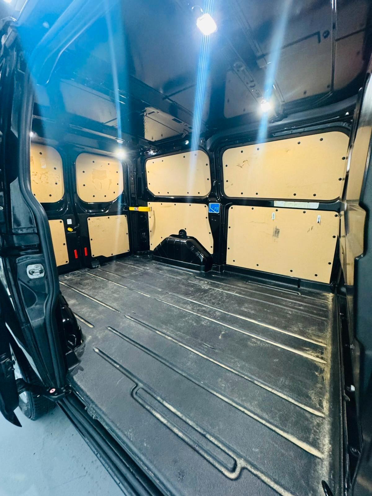 Ford transit custom V362 2.0 TDCI anno 2020
