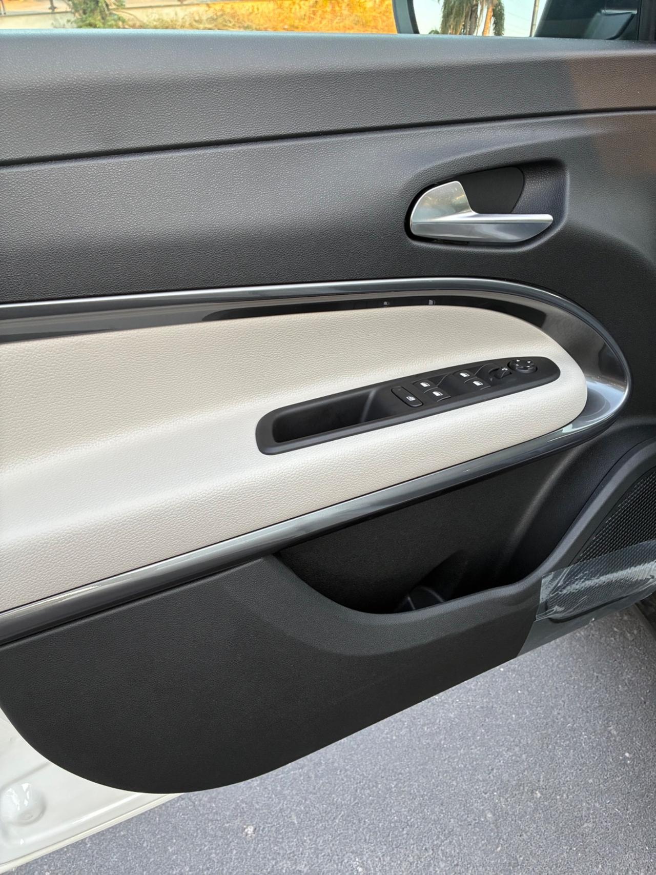 Fiat 600 Hybrid 110 CV DCT MHEV La Prima KM0