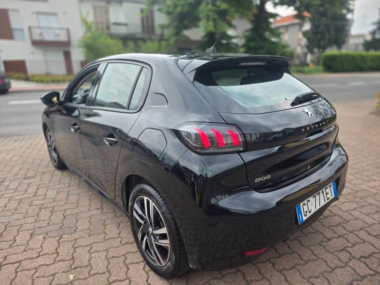 Peugeot 208 PureTech 100 Stop&Start 5 porte Allure Navi Pack