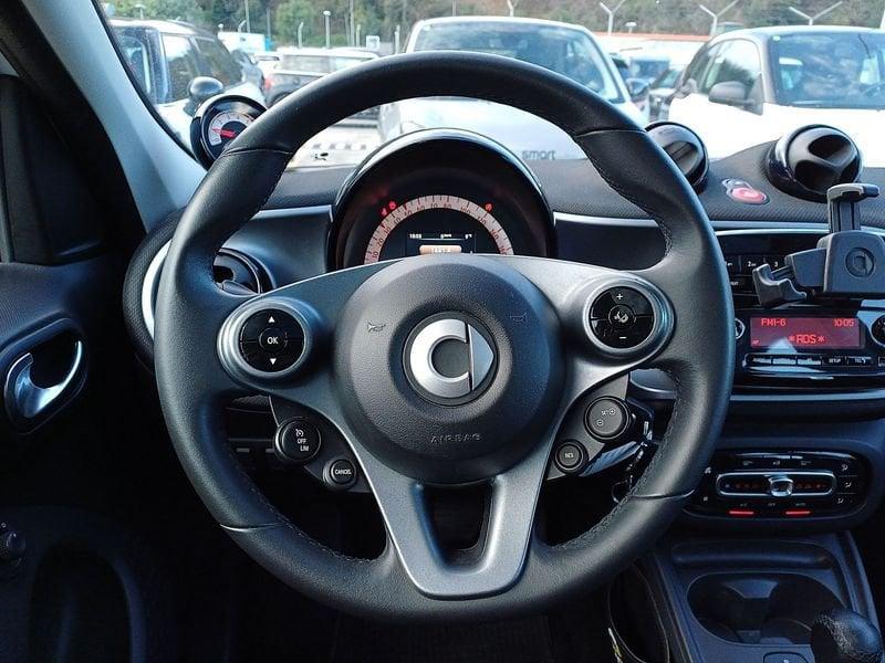 smart forfour 0.9 t. Passion 90cv twinamic my18