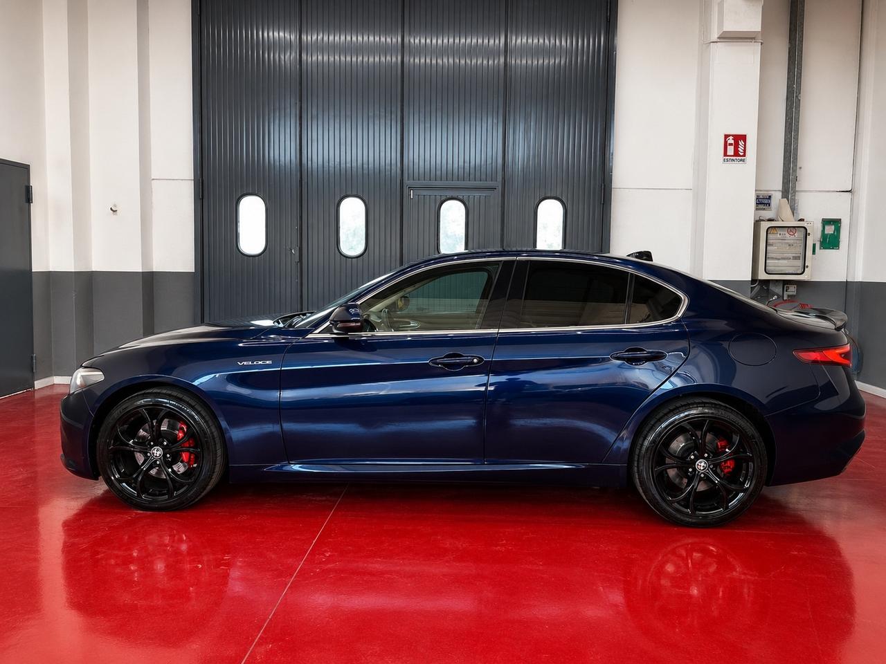 Alfa Romeo Giulia 2.0 Turbo 280 CV AT8 AWD Q4 Veloce