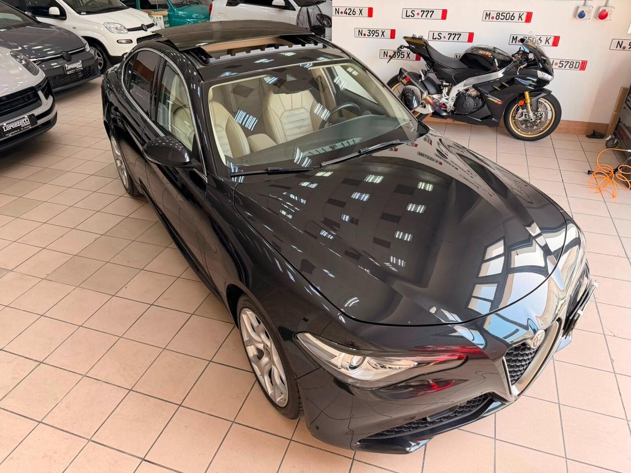 Alfa Romeo Giulia 2.2 190 CV AT8 Lusso - Tetto - Pelle