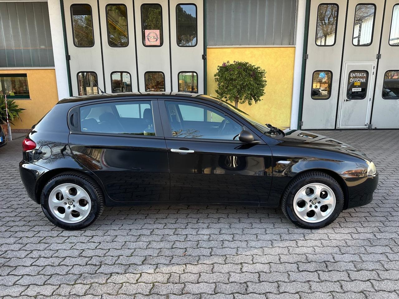 Alfa Romeo 147 1.6 GPL 105 Cv