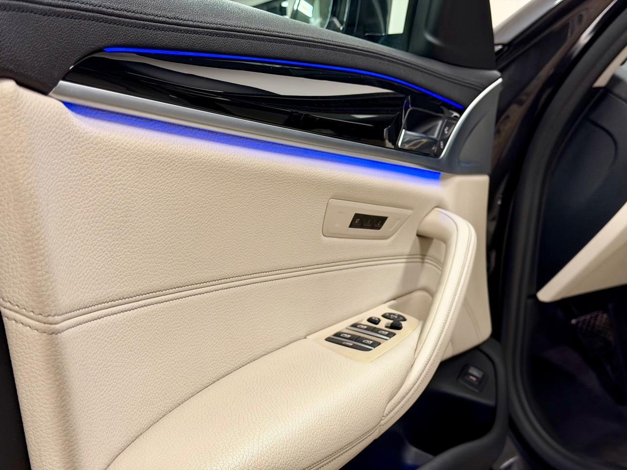 Bmw 520 520d xDrive Luxury