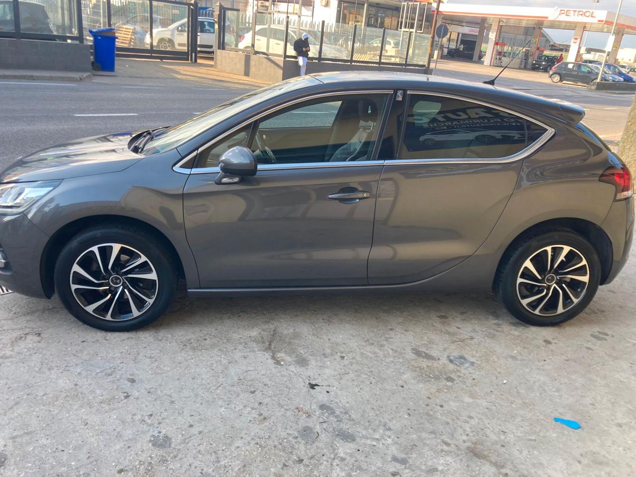 Ds DS4 DS 4 BlueHDi 120 S&S Business