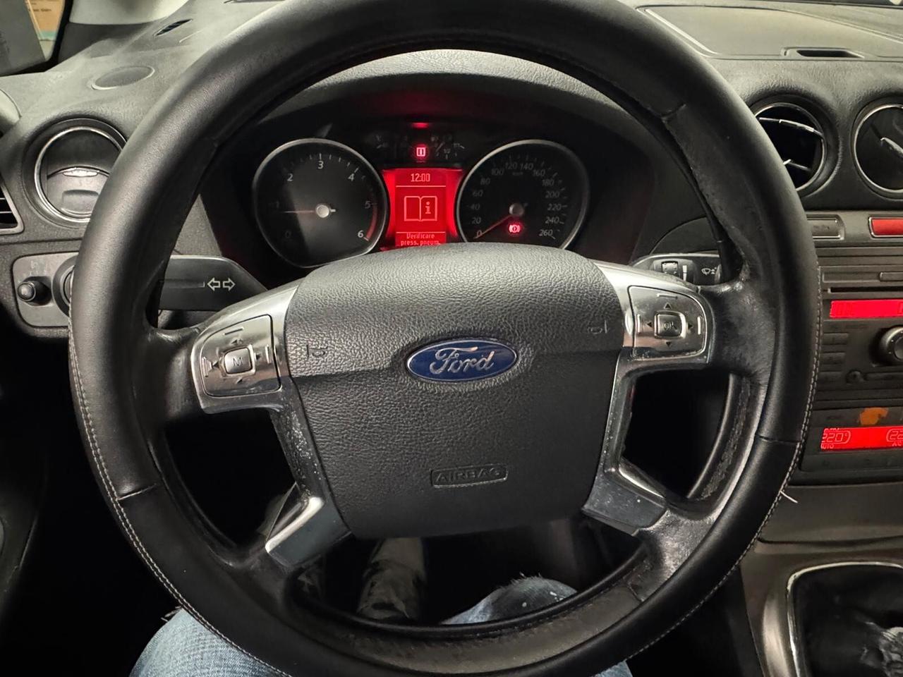 Ford S-Max 2.0 TDCi 140CV Titanium