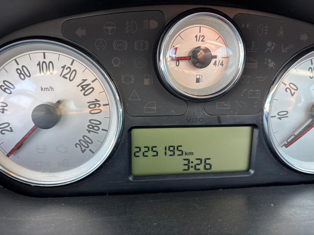 Lancia Ypsilon 1.3 MJT 75 CV Platino