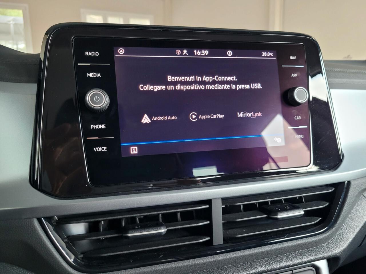 Volkswagen T-Roc 1.5 TFSI DSG APPLE CARPLAY ANDROID AUTO LED ACC
