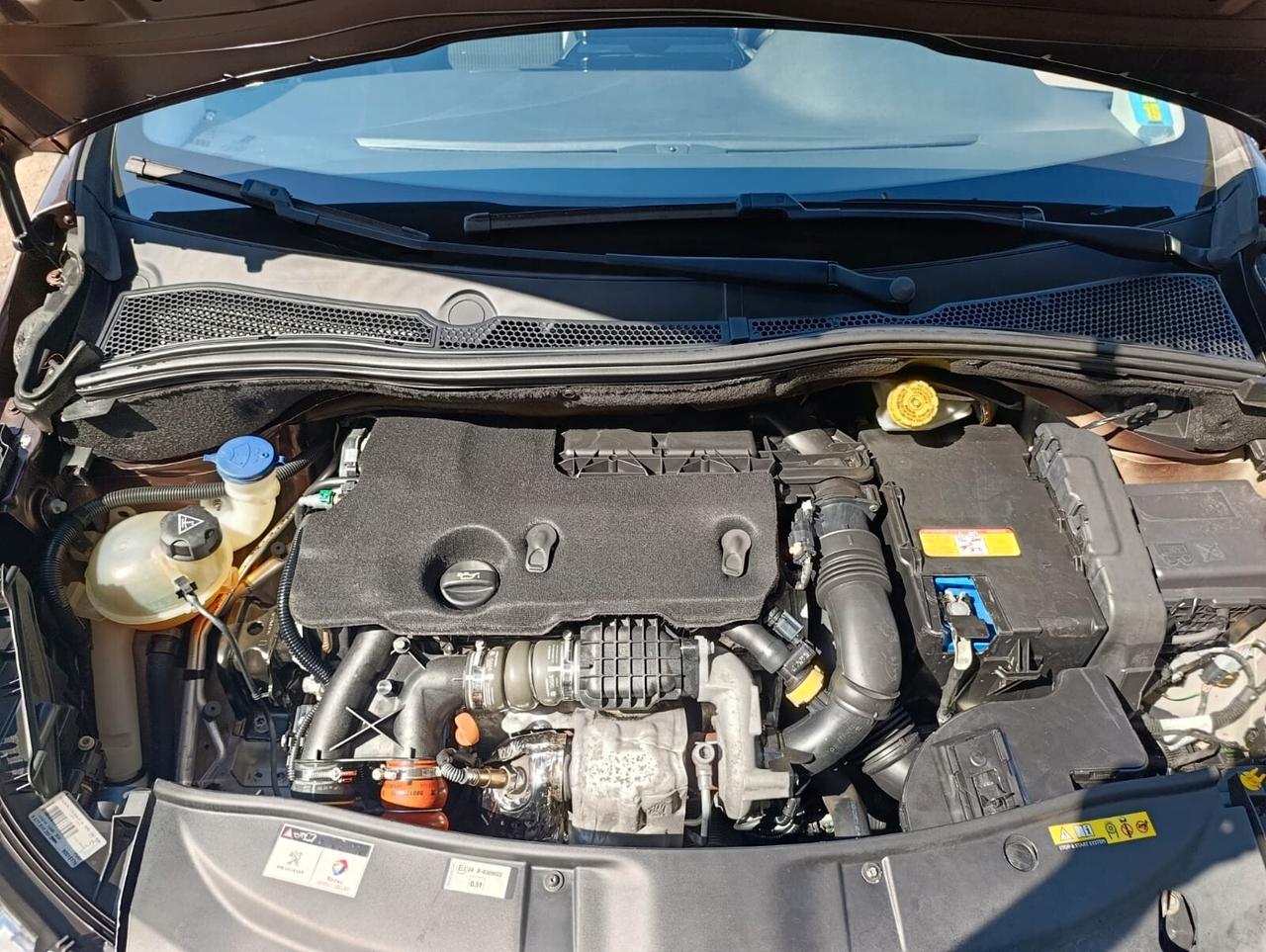Peugeot 2008 1.6 e-HDi Allure 2014
