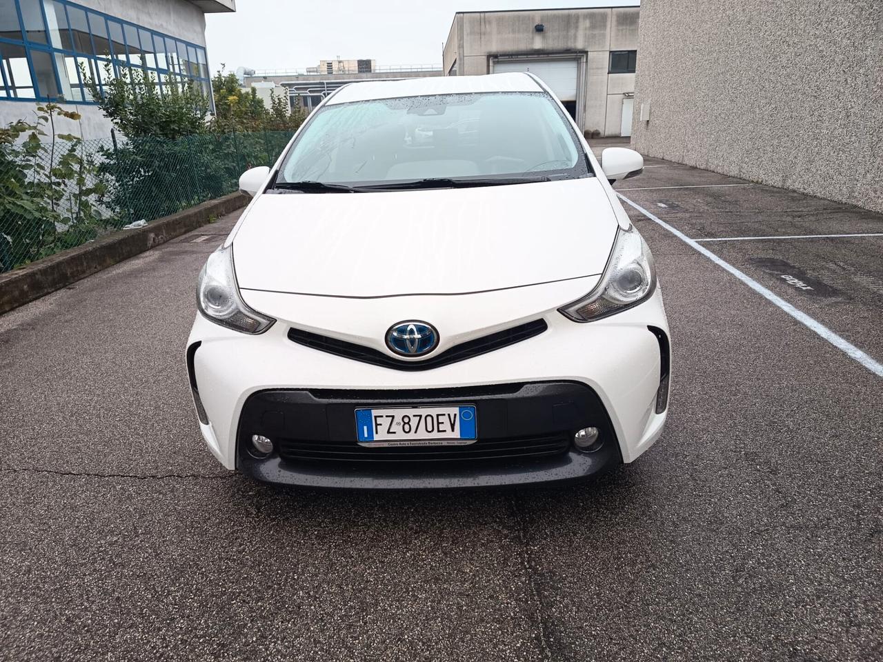 Toyota Prius Prius+ 1.8 Lounge