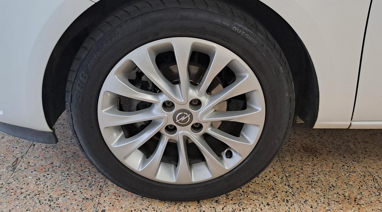Opel Corsa 1.4 GPL Tech 5p UnicoProprietario