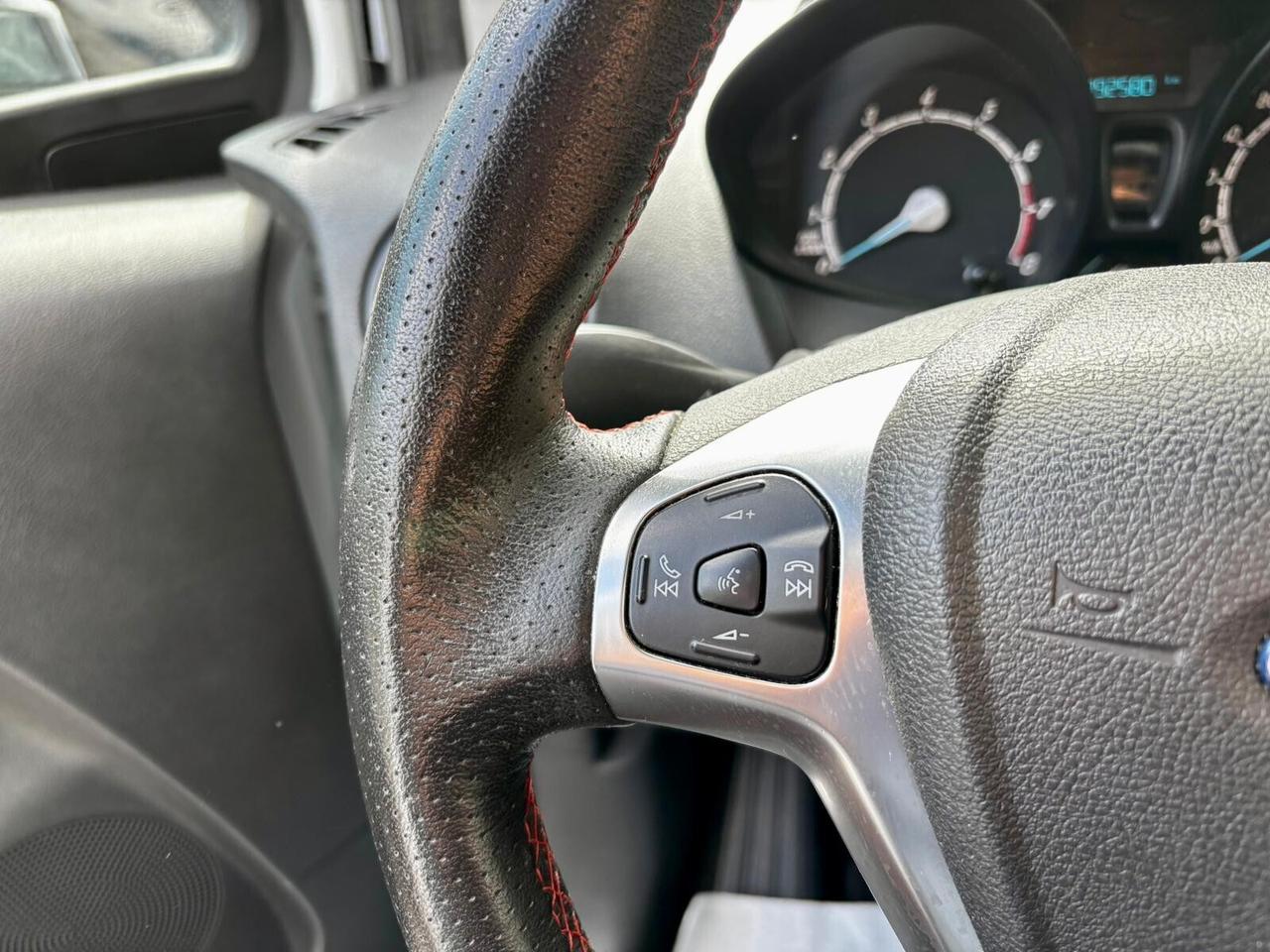 Ford Tourneo Courier 1.0 EcoBoost 100 CV Sport