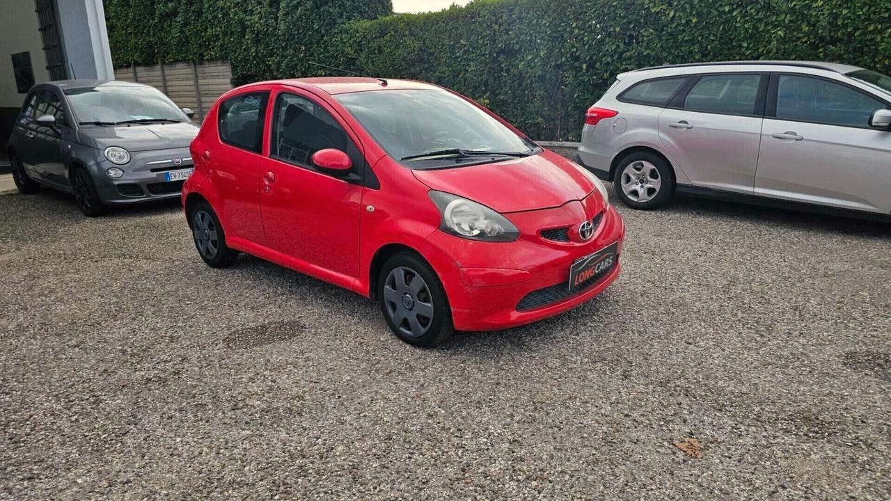 Toyota Aygo 1.0 VVT-i 5 porte Sol Neopatentati