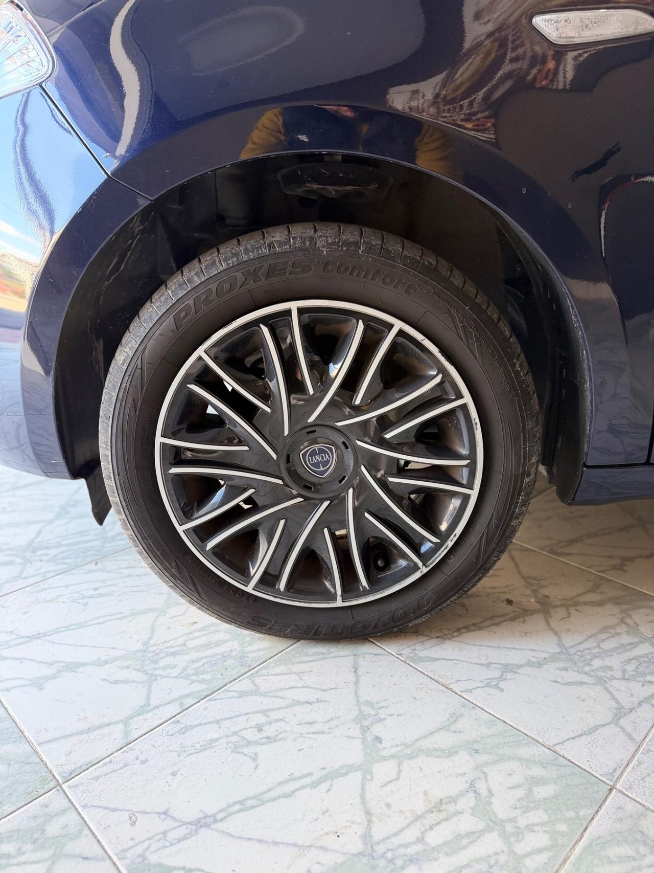 Lancia Ypsilon 1.2 69 CV 5 porte GPL Ecochic Gold