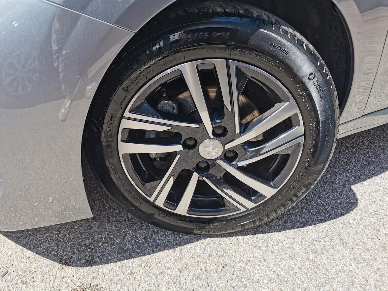 Peugeot 208 100cv Stop&Start EAT8 5 porte Allure