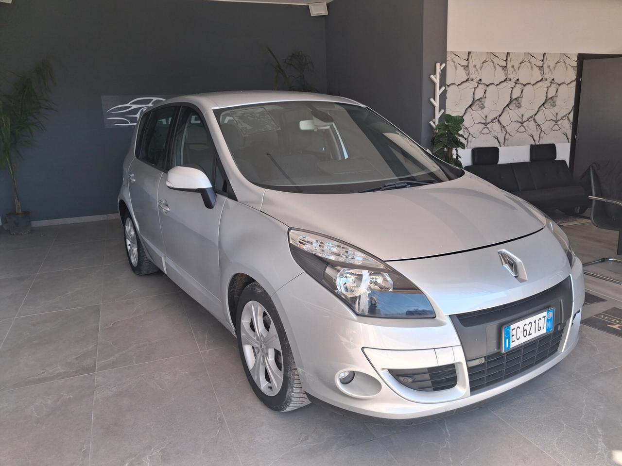 Renault Scenic Scénic X-Mod 1.5 dCi 110CV Dynamique