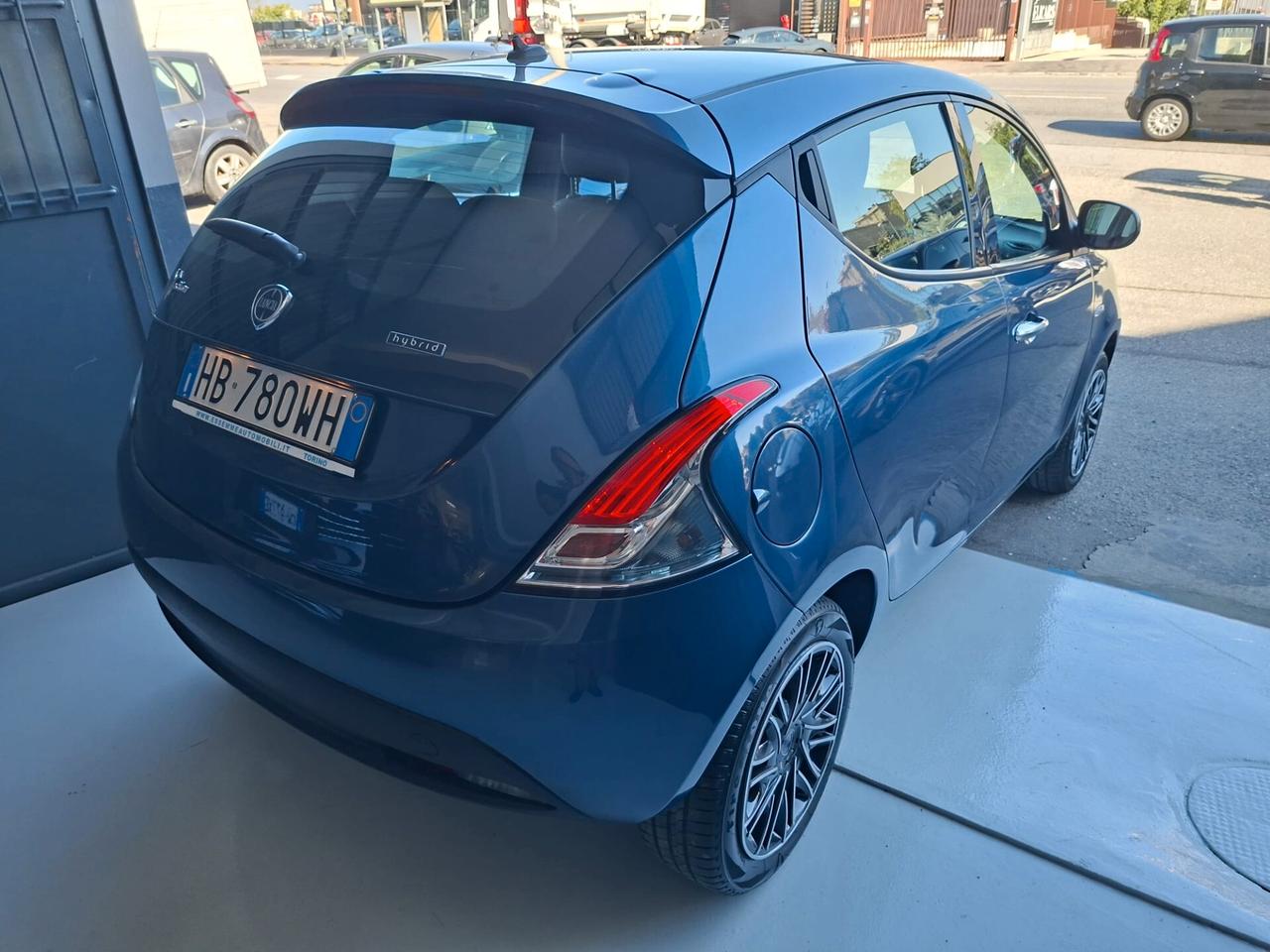 Lancia Ypsilon 1.0 FireFly 5 porte S&S Hybrid Silver - Vettura aziendale, unico proprietario.
