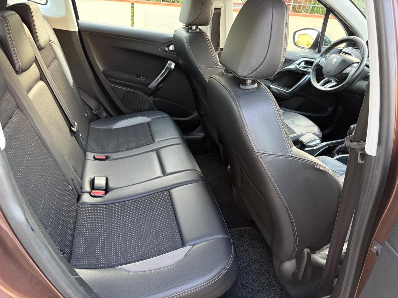 Peugeot 2008 serie 1.6 e-HDi 92 CV StopeStart Urban Cross Euro5B