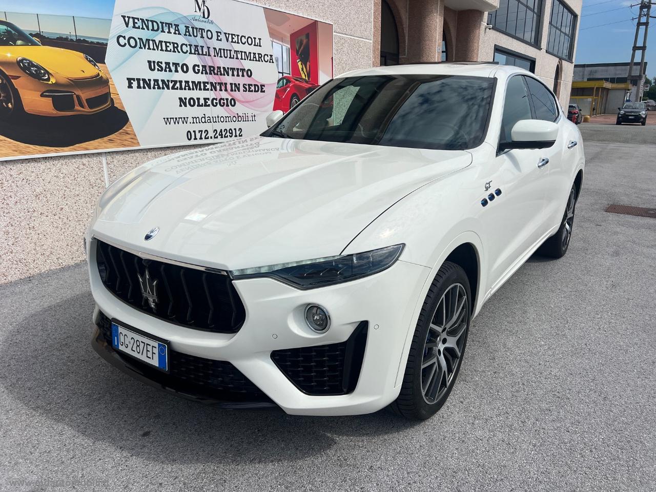 MASERATI Levante 330 CV MHEV AWD GT TETTO 21 IVA ESPOSTA
