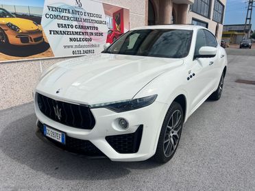 MASERATI Levante 330 CV MHEV AWD GT TETTO 21 IVA ESPOSTA