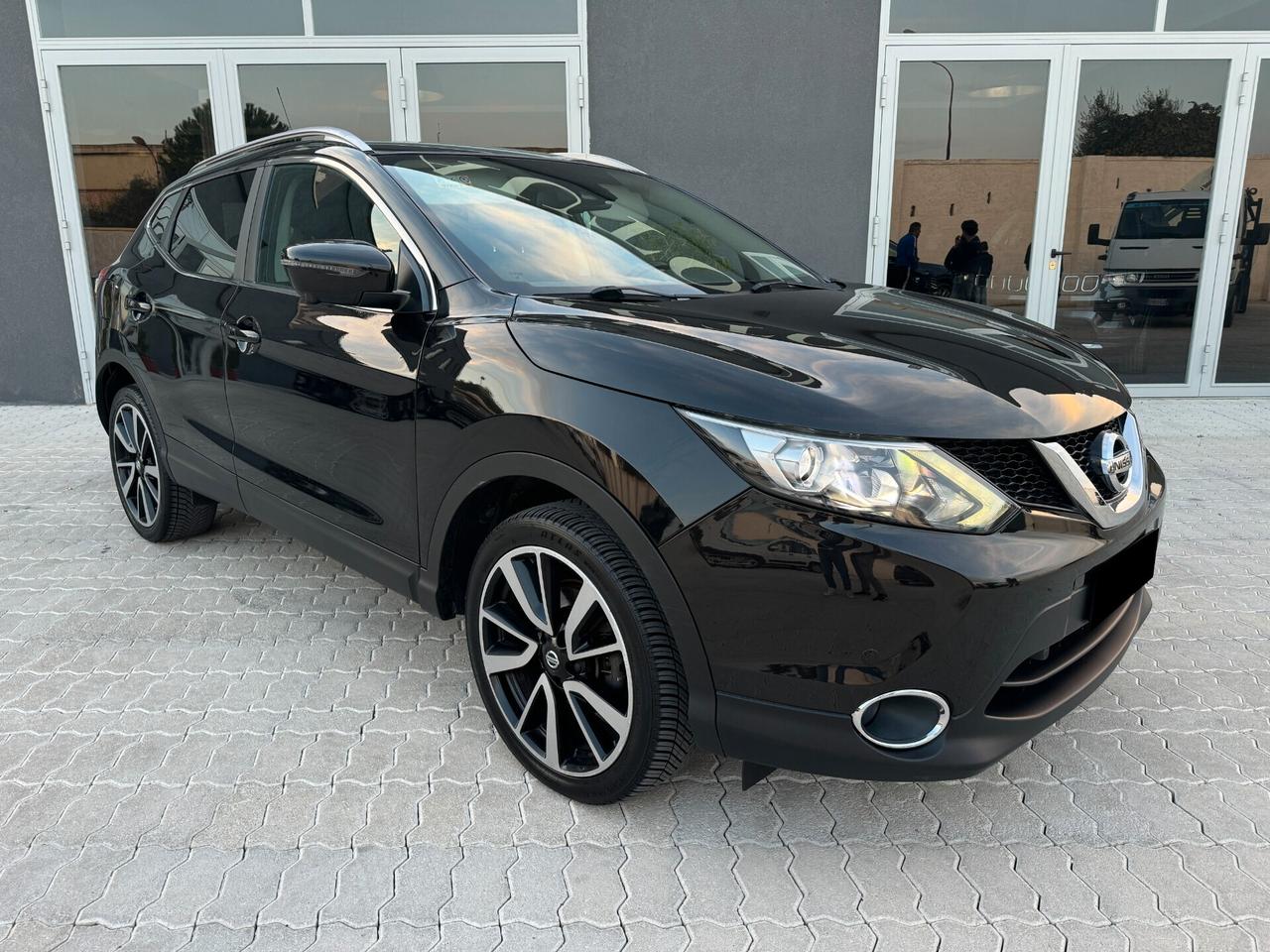 NISSAN QASHQAI 1.6 DCI 130CV TEKNA 2015