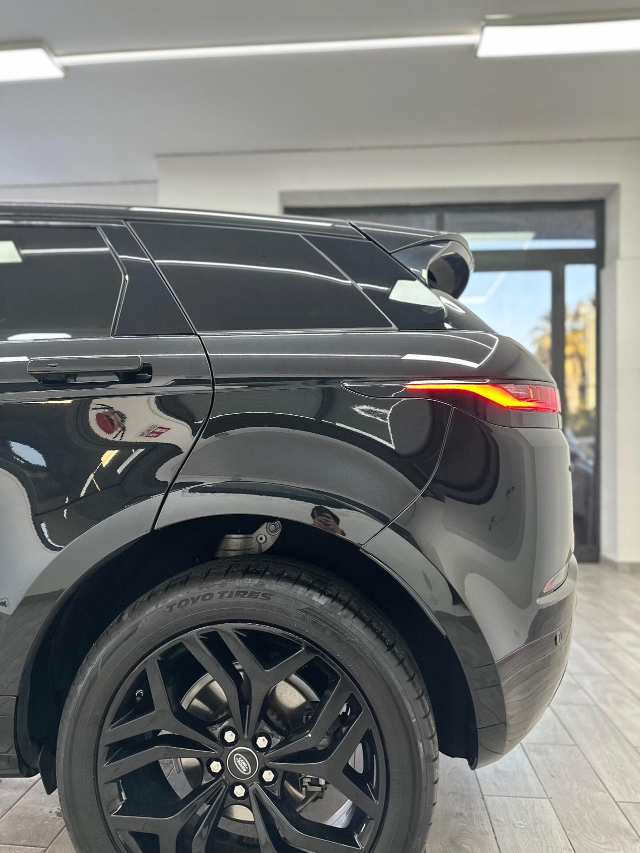 Land Rover Range Evoque R-Dynamic HSE 2.0D I4 163 CV