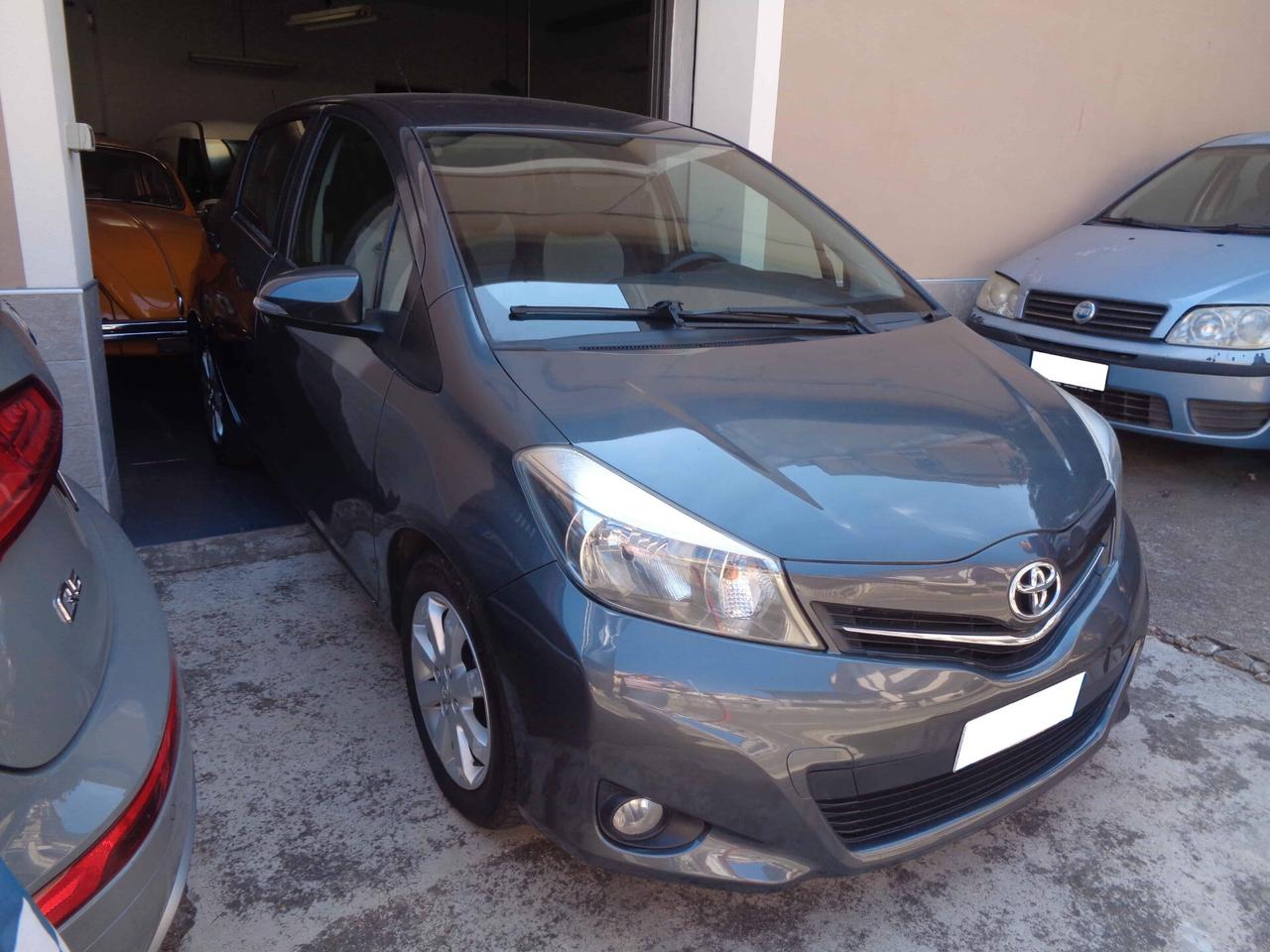 Toyota Yaris 1.4 D-4D Lounge M-MT (FINANZIABILE)