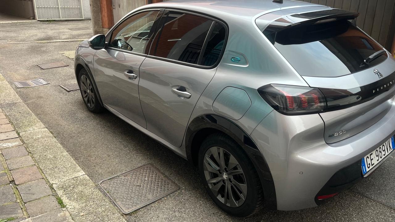 Peugeot 208 motore elettrico 136 CV 5 porte Active Pack