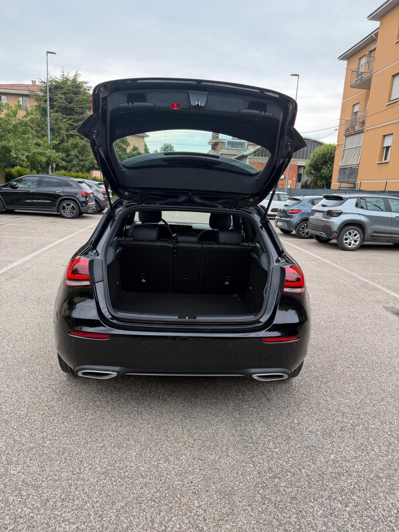 Mercedes-Benz A 180 1.5 Sport - AUT. - NAV. - 12 MESI DI GARANZIA -