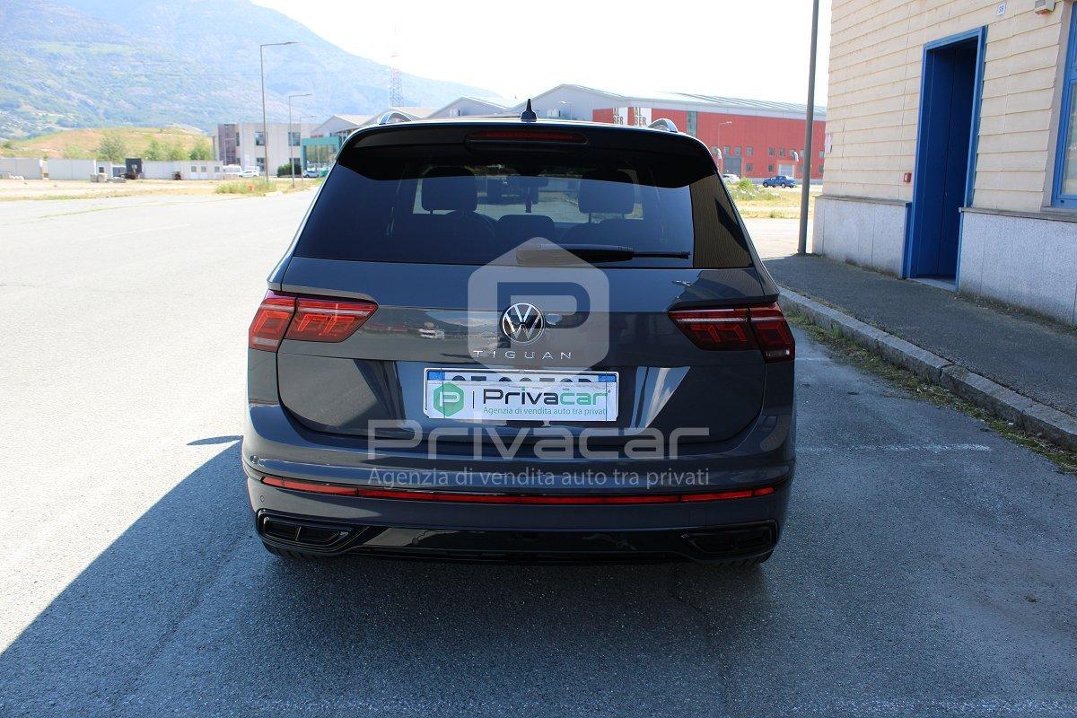 VOLKSWAGEN Tiguan 2.0 TDI 150 CV SCR DSG R-Line