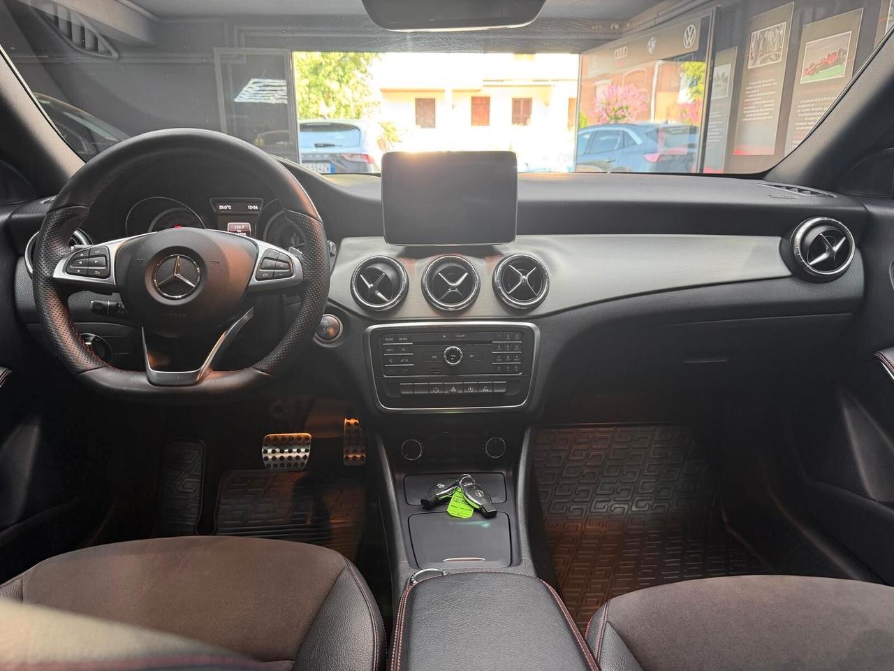 Mercedes-benz CLA 200 d S.W. Automatic Premium Dark Night